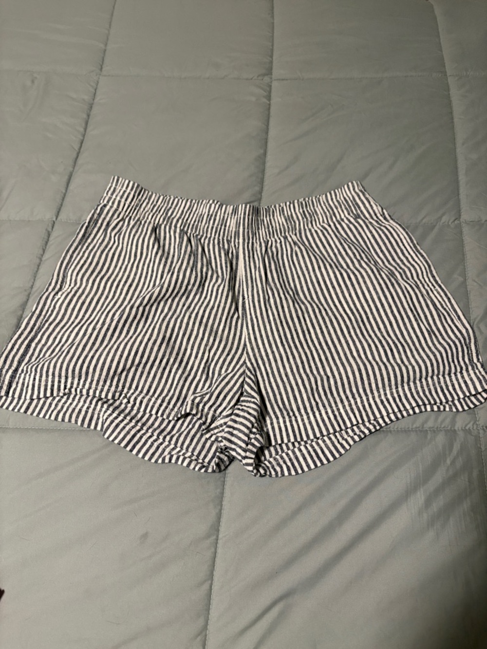 Old Navy Blue & White Striped Elastic-Waist Women’s Shorts